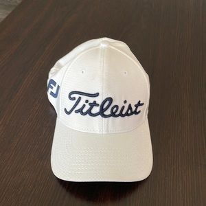 Titleist Pro-V1 Golf Hat
